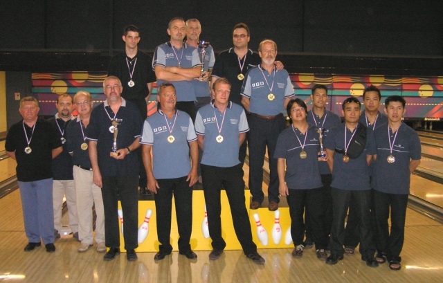 Champ-Clubs-R3A-2007-2008-Podium-S.jpg (125554 octets)