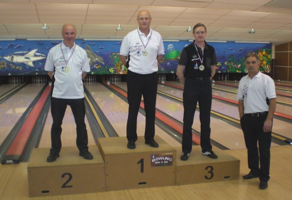 2008-2009-Departementaux-Veteran-Tr-Belfort-Hommes1-S.jpg (173315 octets)