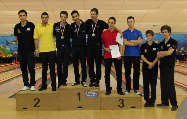 2009-2010-IR-Jeune-Junior-G-S.jpg (196688 octets)