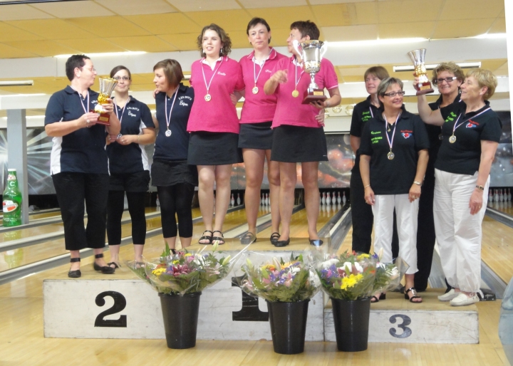 2011-N3FD-Podium-S.jpg (258995 octets)